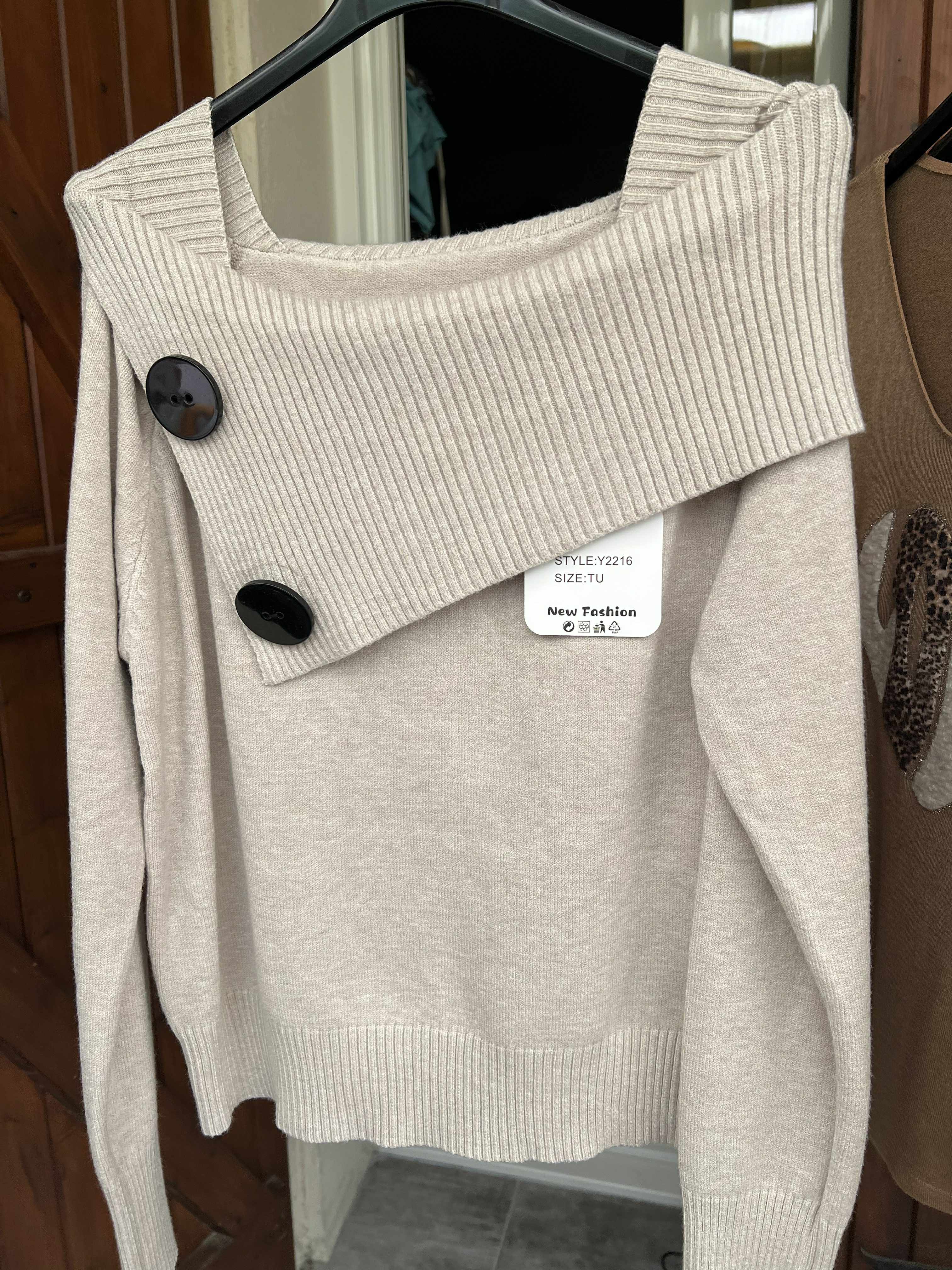 pull avec boutons decoratif taille unique 36 a 42