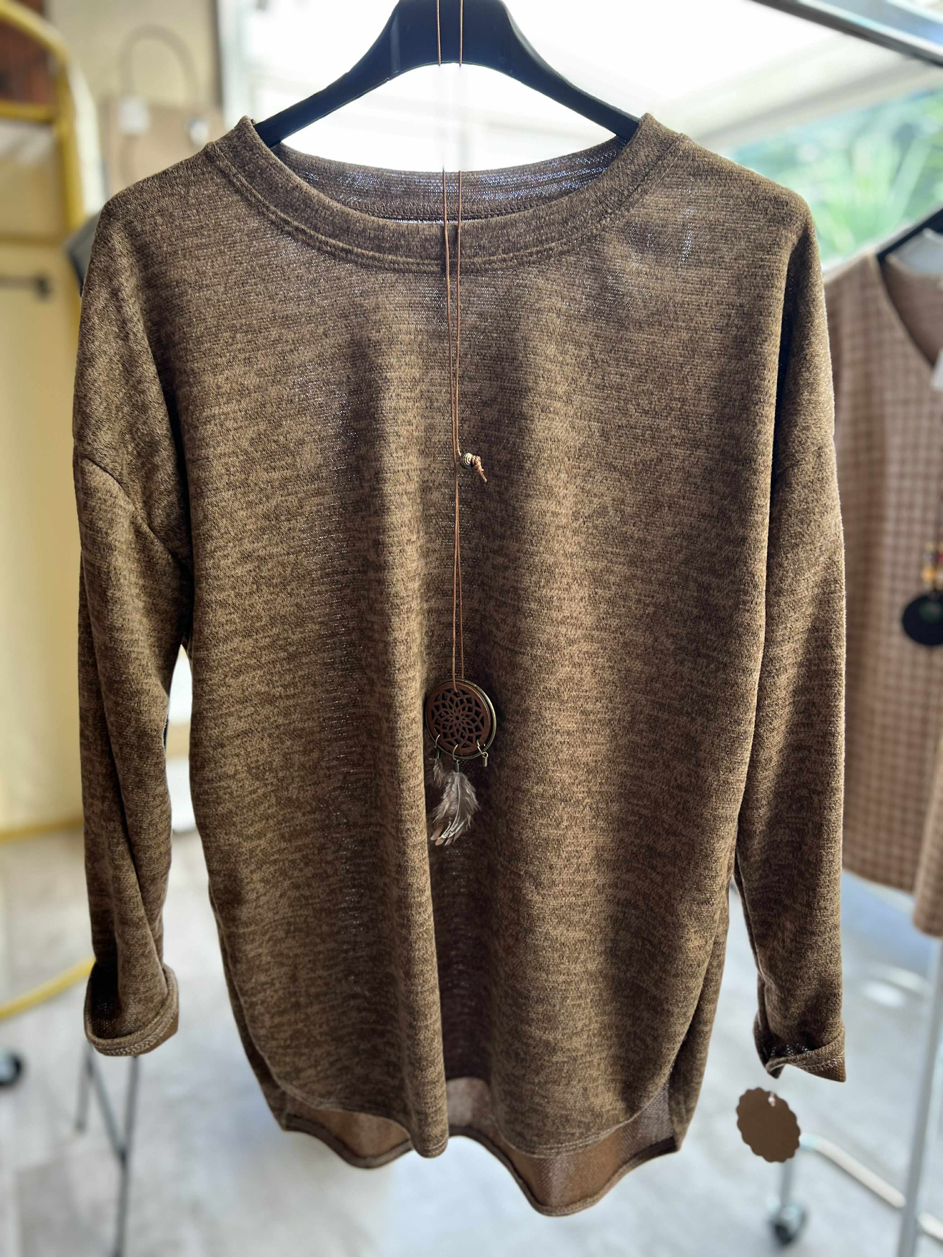 pull avec collier taille unique 36 a 40