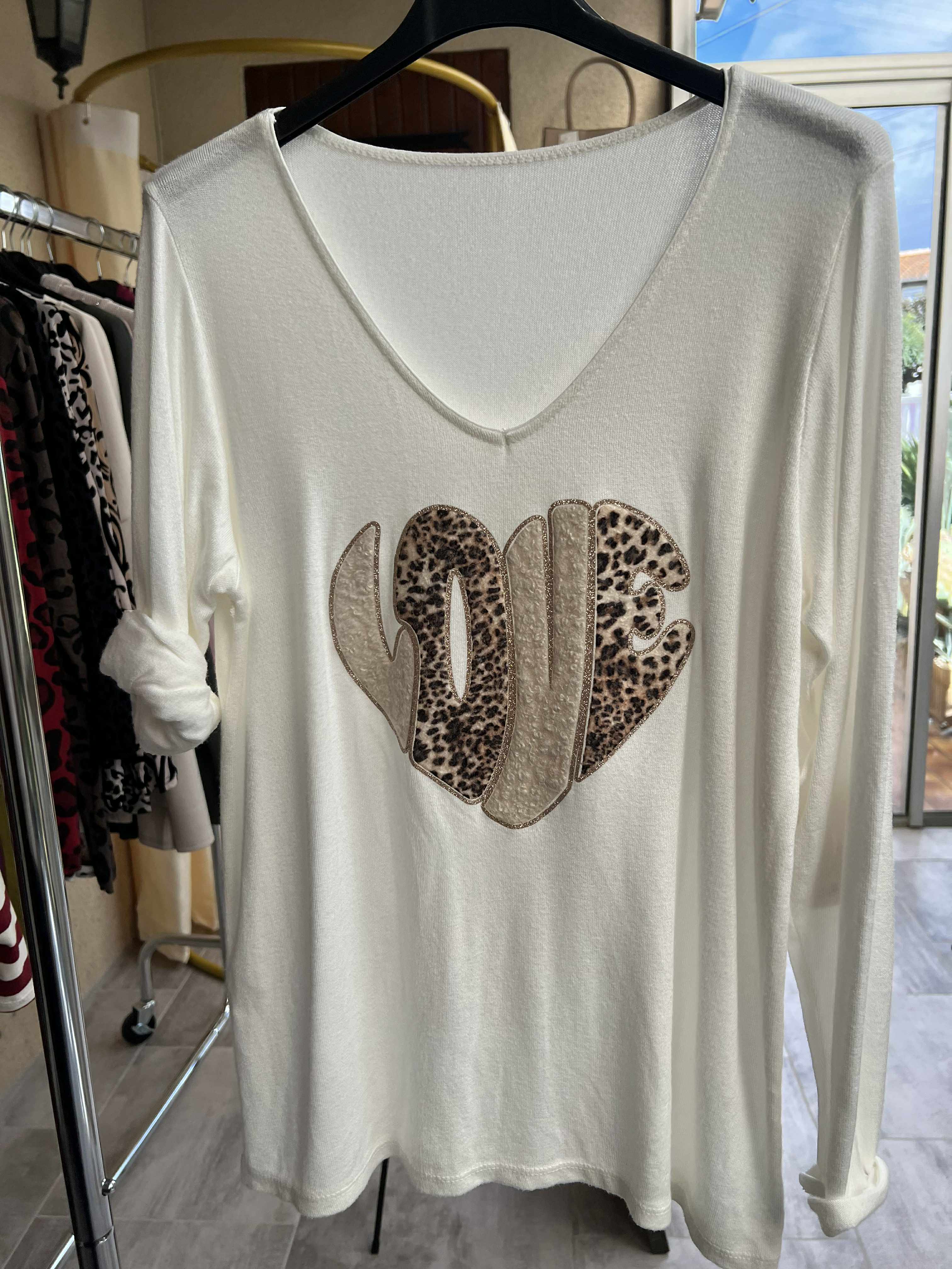 pull fin LOVE taille unique de 36 a 42