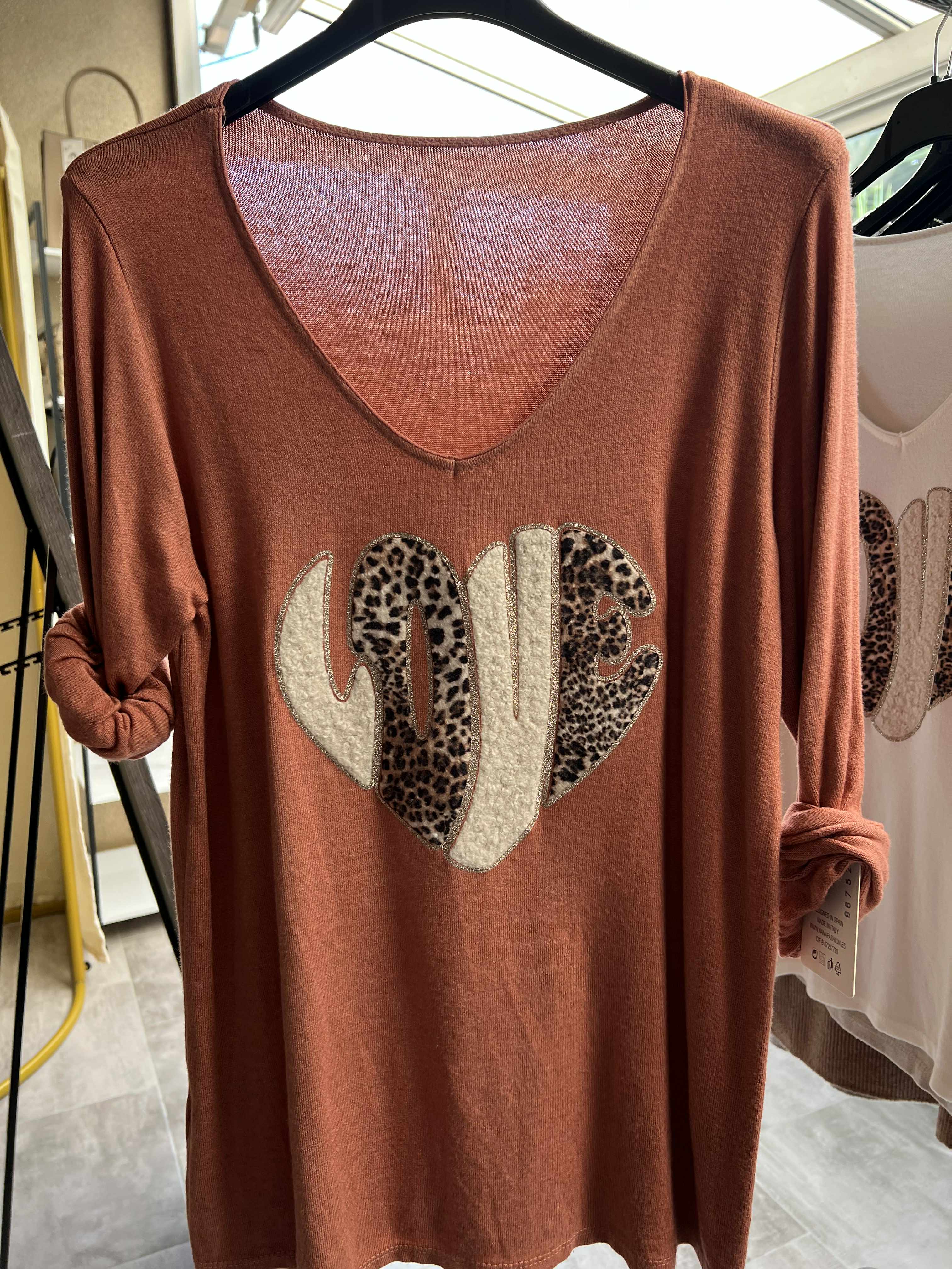 pull fin LOVE taille unique de 36 a 42