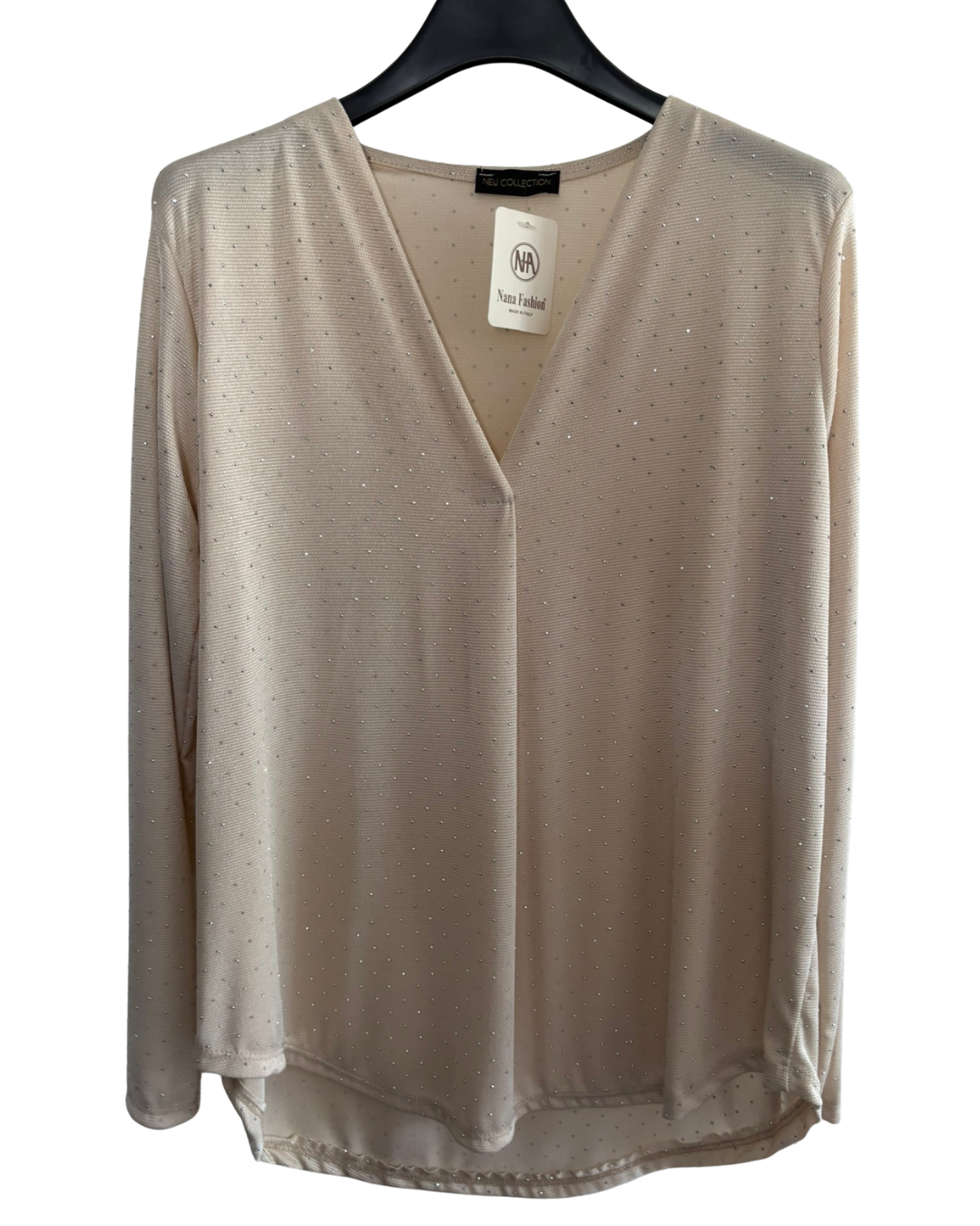 REF 8 Top fluide , élégant et lumineux, idéal pour apporter une touche chic à vos tenues du quotidien.