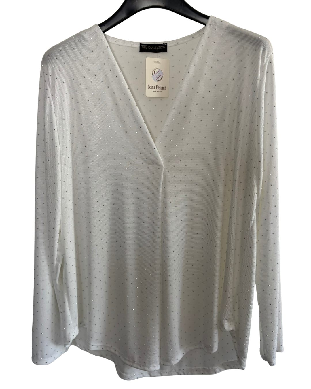 REF 8 Top fluide , élégant et lumineux, idéal pour apporter une touche chic à vos tenues du quotidien.