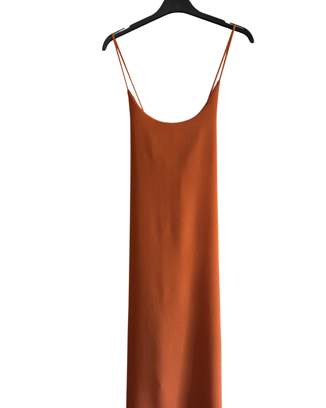 REF 19 Robe longue fluide à fines bretelles