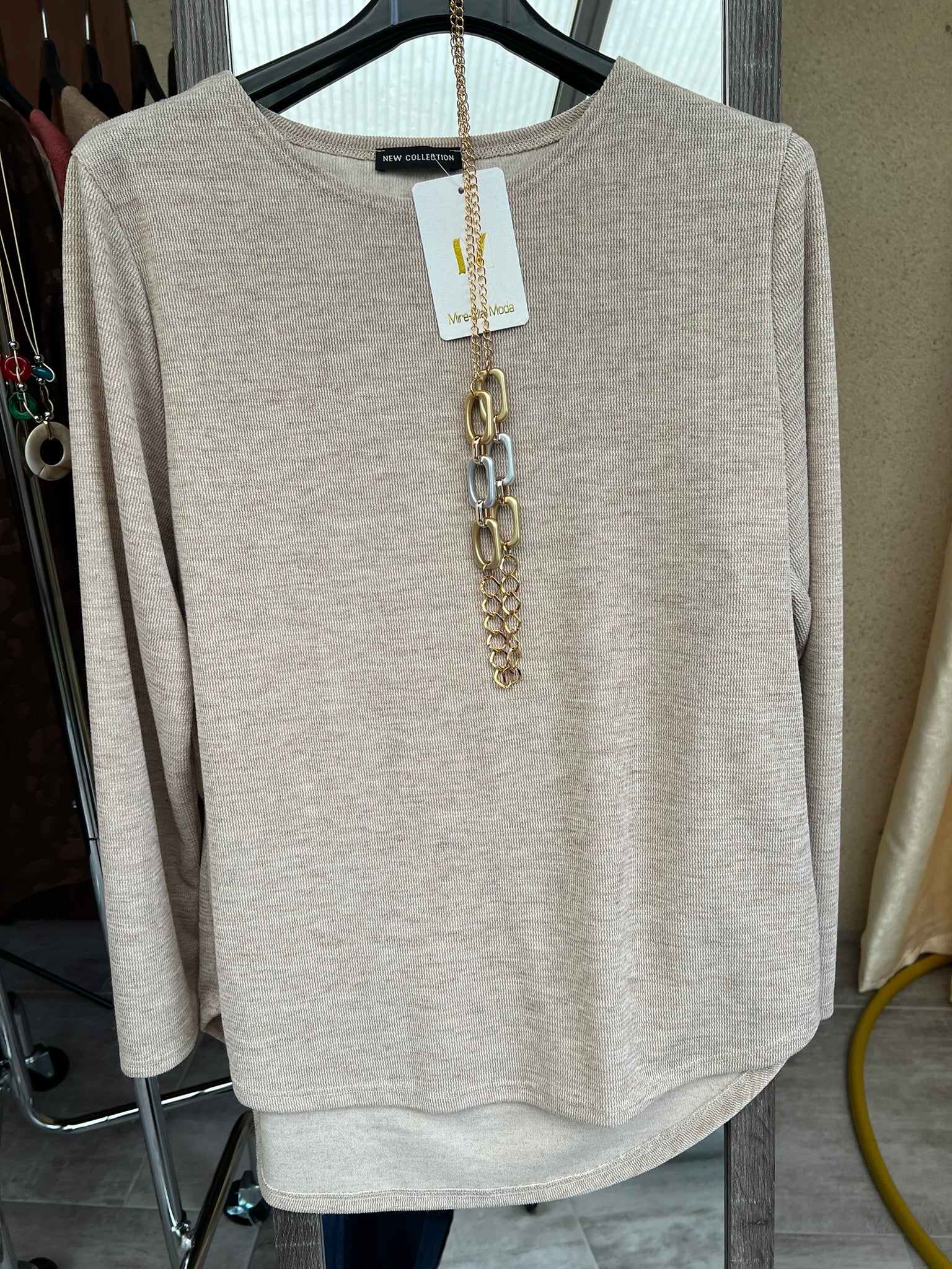 haut avec collier taille unique 38 a 42