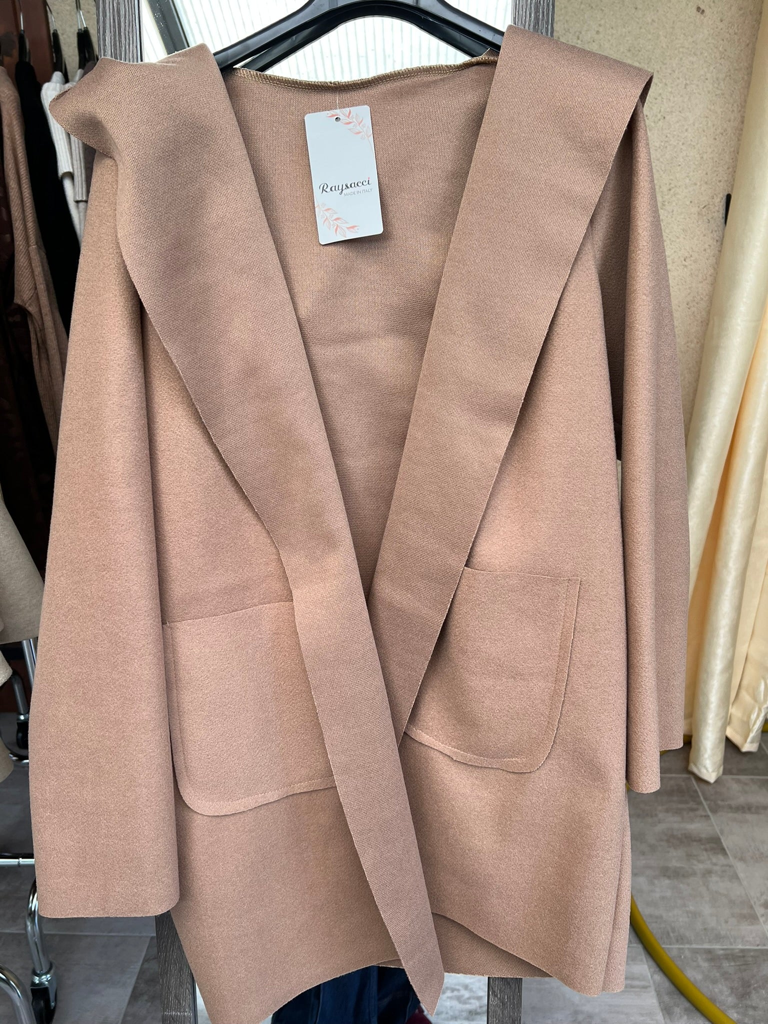 veste longue avec capuche taille 38 a 42