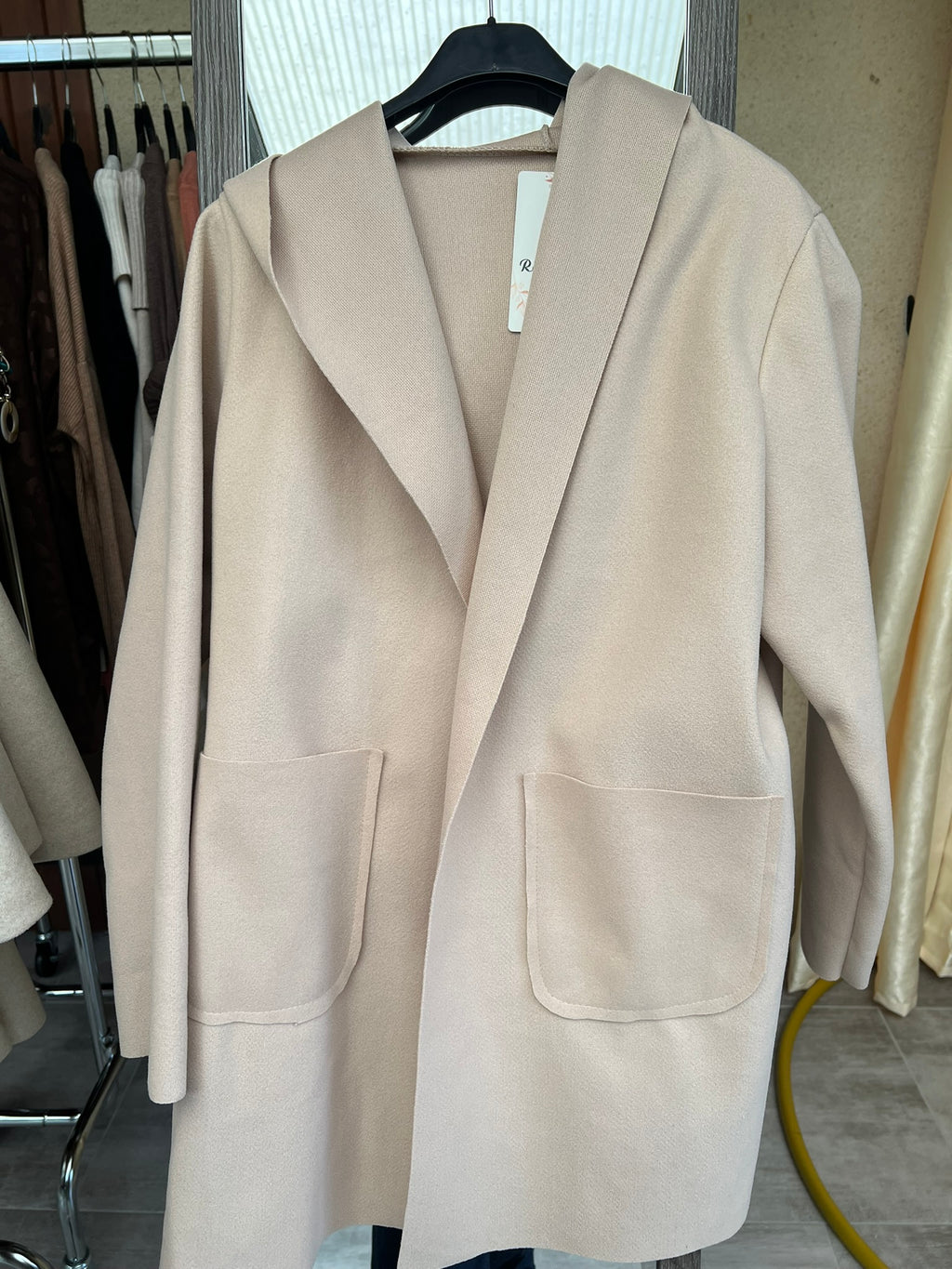 veste longue avec capuche taille 38 a 42